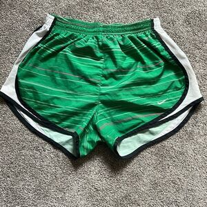 NIKE Tempo Women's Running Athletic Shorts.  Green Lines White Sides Women's S